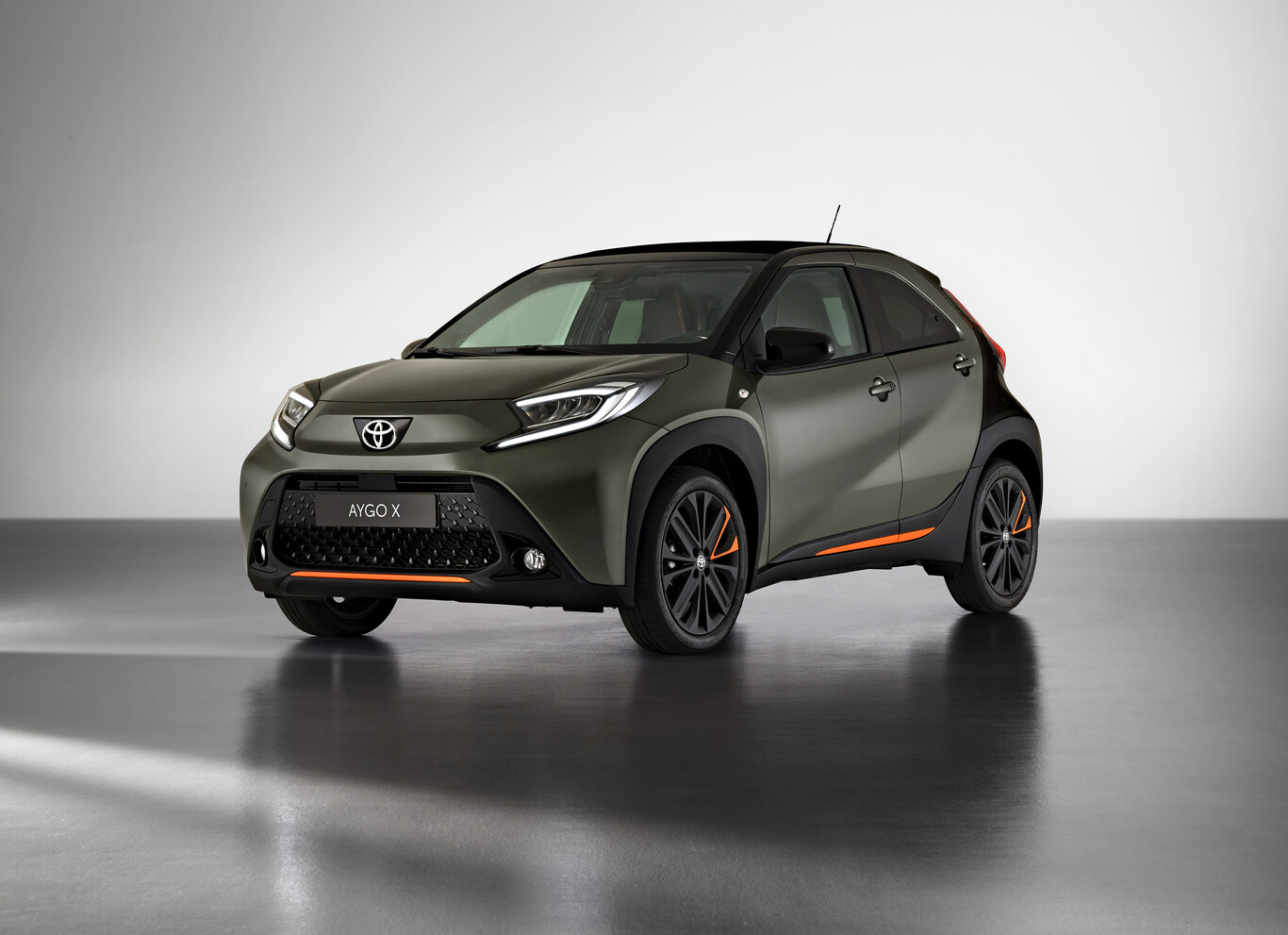 Enlace:El nuevo Toyota Aygo Cross es un SUV urbano que llegará a España en 2022 solo con motor de gasolina