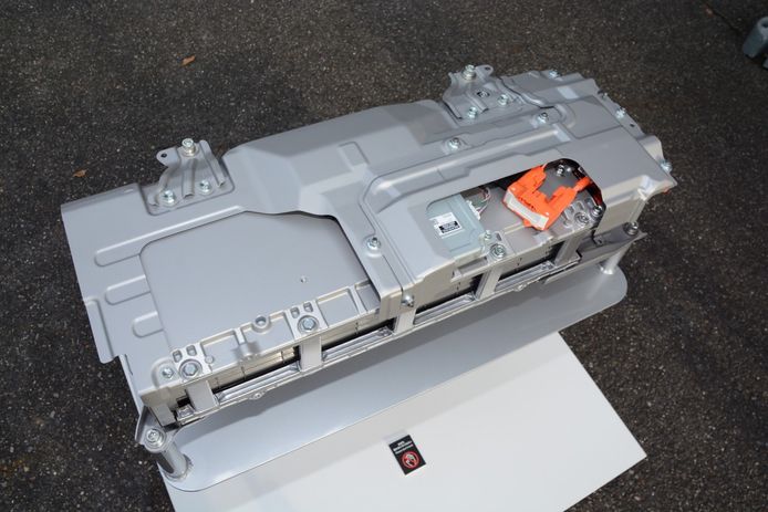 Enlace: Toyota mejorará sus híbridos con las baterías bipolares de níquel-metal hidruro(NiMh)