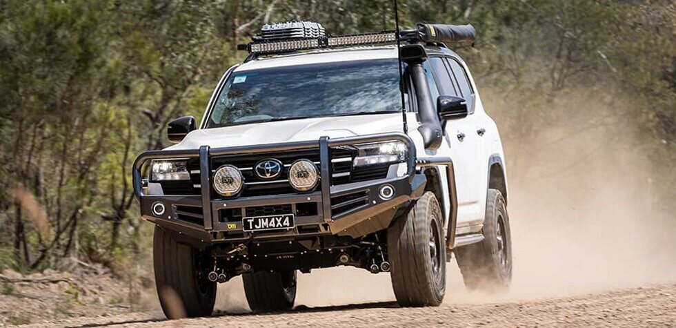 Enlace: El especialista TJM hace prácticamente imparable al Toyota Land Cruiser 300