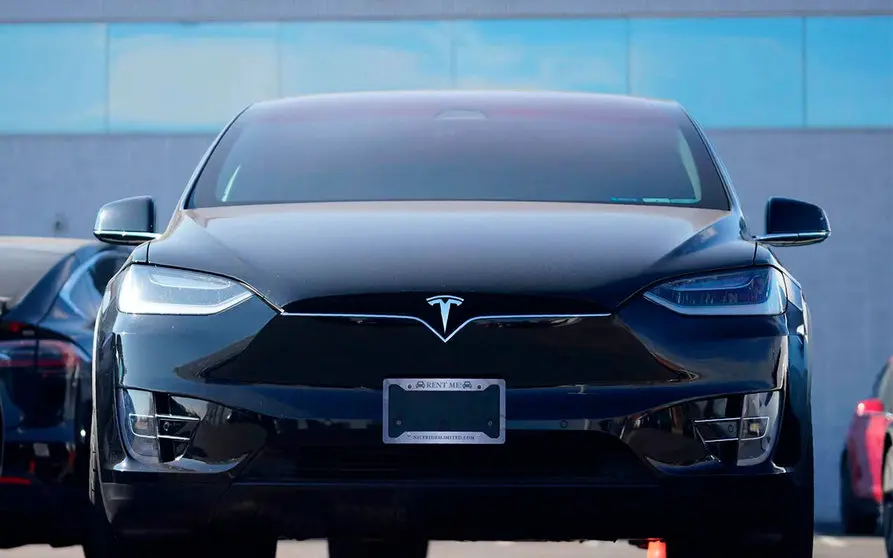 Enlace: Los limpiaparabrisas láser de Tesla ya son oficiales, adiós a una tecnología obsoleta