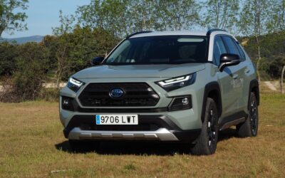 Enlace: Al volante del Toyota RAV4 Adventure: una acepción muy literal de la palabra todocamino