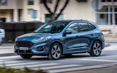 Enlace: Toyota Corolla Cross o Ford Kuga FHEV, ¿cuál es mejor?