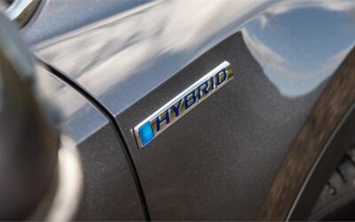 Enlace: Cuatro razones para comprar un coche híbrido