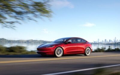 Enlace: El éxito de Tesla es ya imparable: el Model 3 cuesta igual o menos que un Toyota Corolla