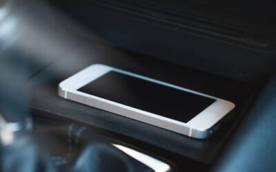 Enlace: Apple recomienda no cargar los iPhone en los coches de estas dos marcas