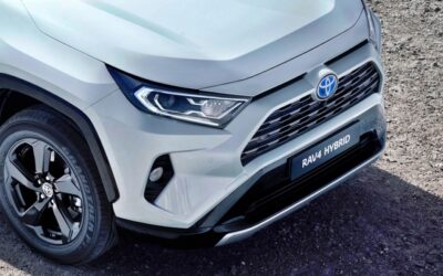 Enlace: El Toyota RAV4 está ahora más barato: mismo precio que el Corolla Cross con más potencia y maletero