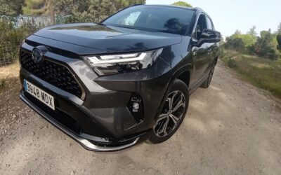 Enlace: Test a fondo Toyota RAV4 Plug-in: no hace falta correr para llegar a tiempo