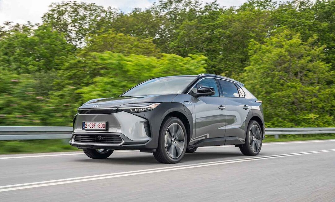 Enlace: El SUV eléctrico de Toyota se ajusta el cinturón: ahora es 6.000 euros más barato que el Tesla Model Y