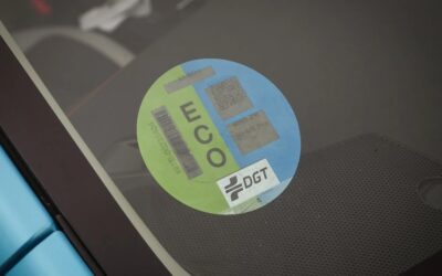 Enlace: ¿Te imaginas que tu coche perdiera la etiqueta ECO? Eso podría ocurrir con dos de cada 10 coches híbridos si la DGT cambia una normativa