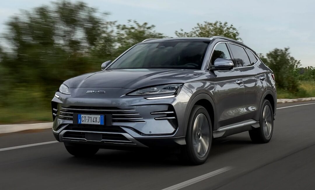 Enlace: BYD Seal U PHEV o Toyota RAV4 PHEV, a la caza de un SUV para toda la familia y con Etiqueta Cero