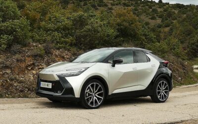 Enlace: Toyota CH-R PHEV, un coche llamativo desde 35.000 euros sin contar ayudas