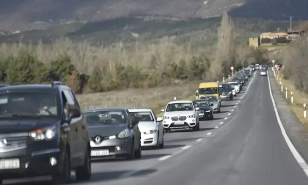 Enlace: La DGT limita los adelantamientos en carretera en el nuevo Reglamento General de Circulación