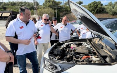 Brico para conectar arrancador de batería 12V a Toyota RAV4-VI° KDD Nacional en Castellón