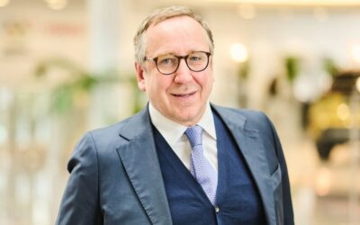 Enlace: El jefe de Toyota en Europa lo tiene claro: “No impulsaremos los coches eléctricos donde no hay demanda”