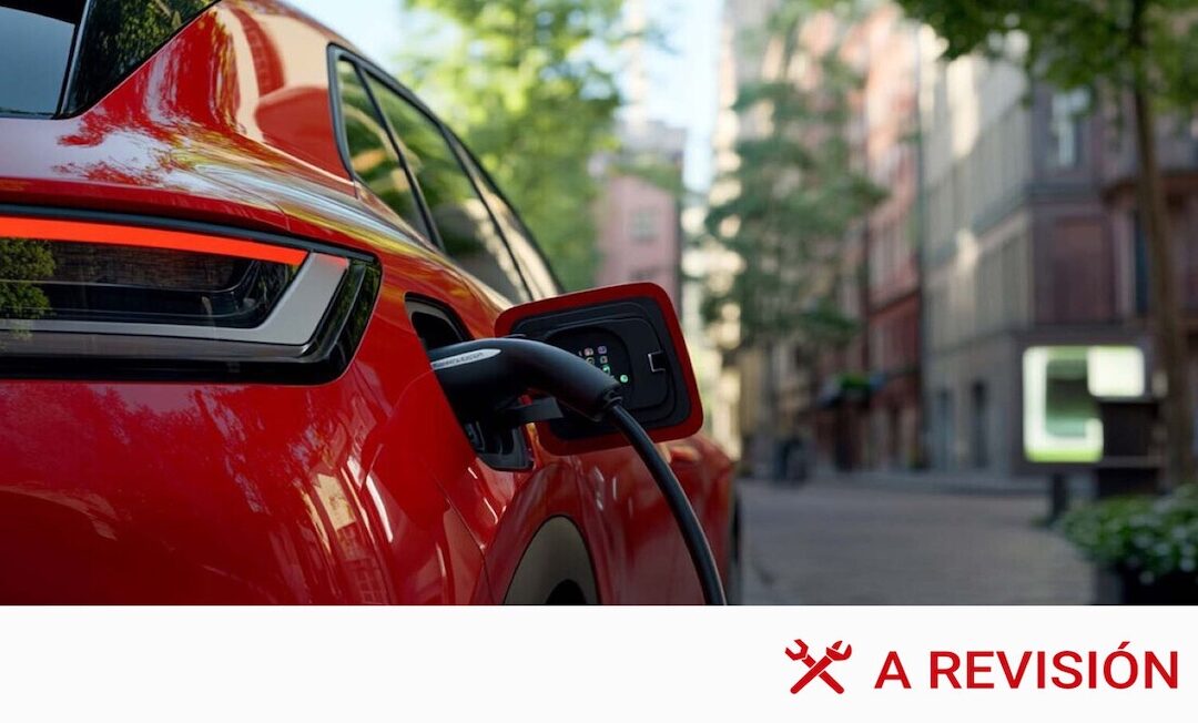 Enlace: De las averías al ahorro de combustible: los cinco mitos más comunes de los coches híbridos