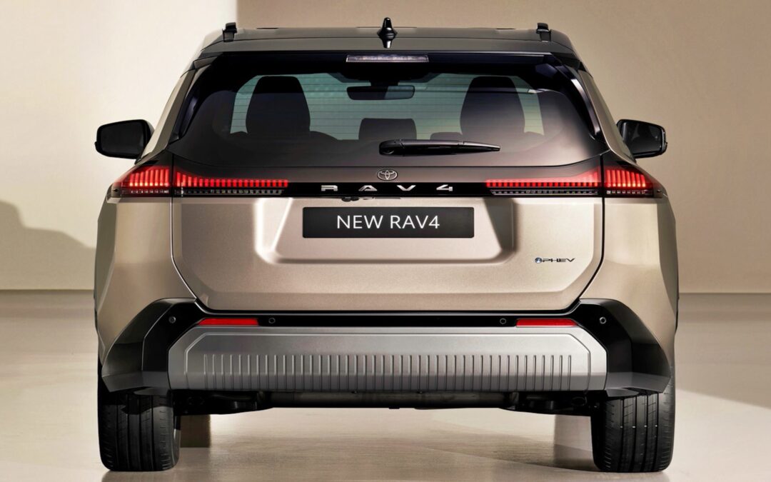 Enlace: Toyota no quiere un coche nuevo cada 7 años y va a empezar porque el Toyota RAV4 y el Toyota Corolla duren aun más