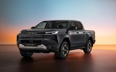 Enlace: La Toyota Hilux se rinde a los voltios: la pick-up eterna ya no necesita diésel para el barro