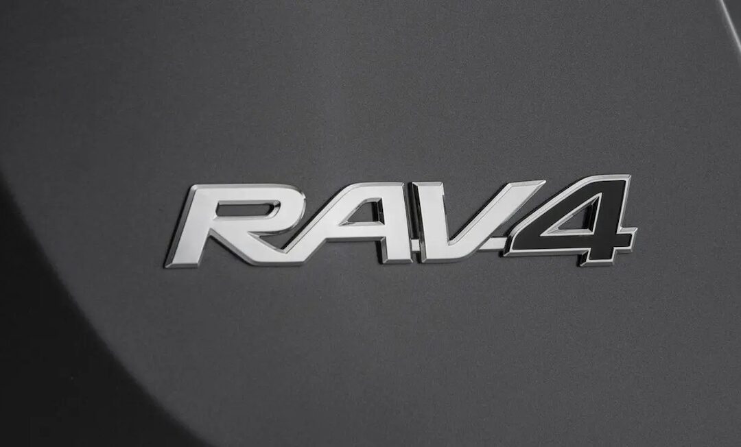 Enlace: El Toyota RAV4 es japonés, pero su nombre proviene de un acrónimo en inglés que lo define a la perfección