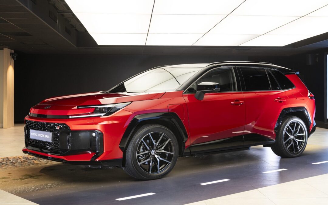 Enlace: Toyota RAV4 frente a Honda CR-V: qué SUV híbrido familiar ofrece mejor consumo real y equipamiento en 2026
