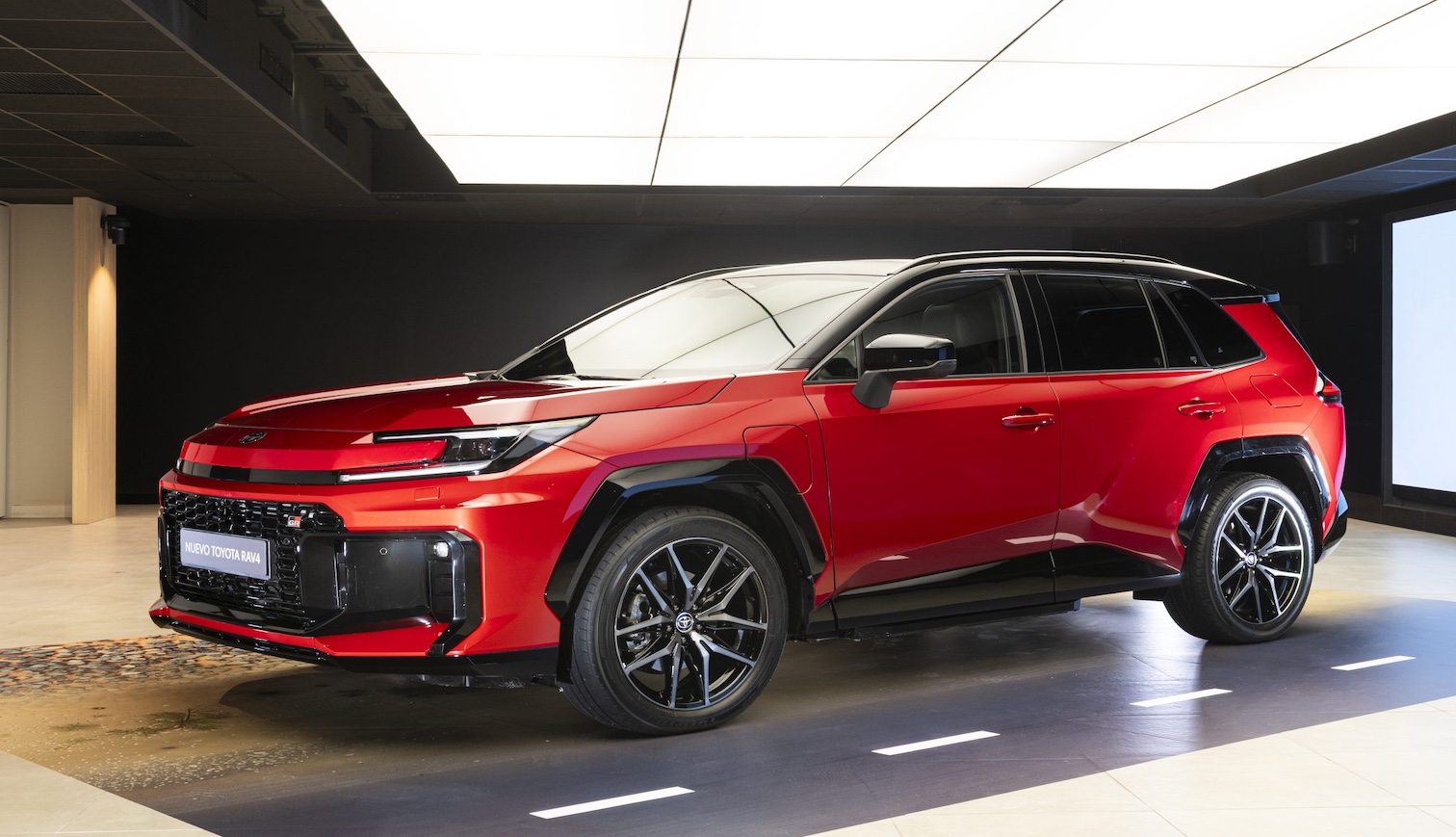 Enlace: Toyota RAV4 frente a Honda CR-V: qué SUV híbrido familiar ofrece mejor consumo real y equipamiento en 2026